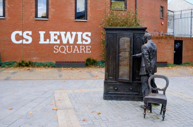 CS Lewis Square © meanderingemu / Alamy Stock Photo
