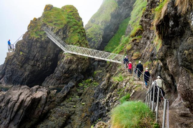 Walkway-Gobbins © Vincent Lowe / Alamy Stock Photo