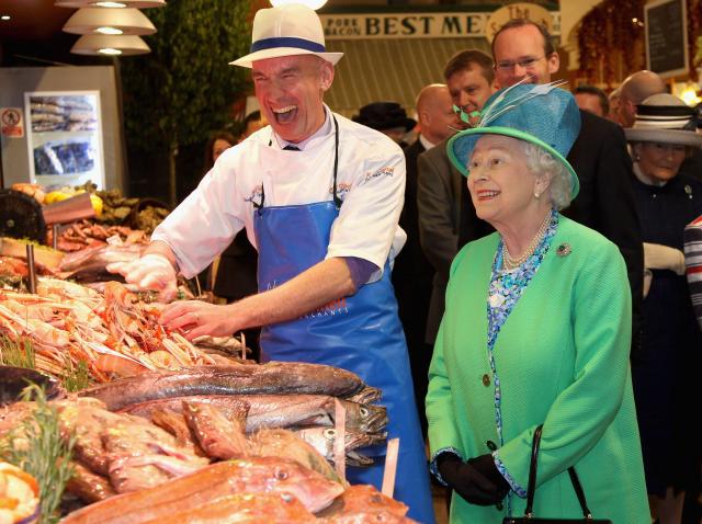 Queen Elizabeth II visits the English Market in Cork | © Anwar Hussein / Alamy Stock Photo